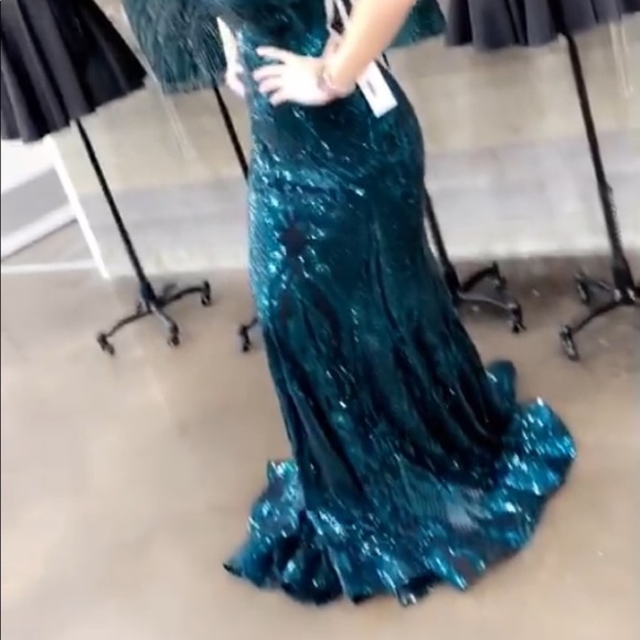 Jovani Dress, size 4, brand new - Picture 1 of 2